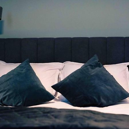 Cozy Studio In The Heart Of Bucharest Apartment Bagian luar foto