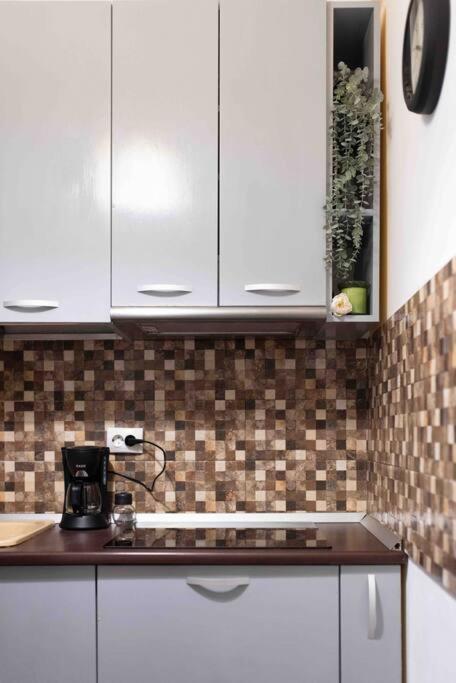 Cozy Studio In The Heart Of Bucharest Apartment Bagian luar foto