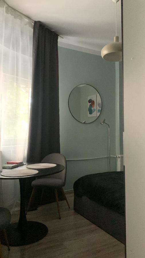 Cozy Studio In The Heart Of Bucharest Apartment Bagian luar foto